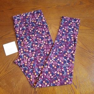 Lularoe TC Legging Plus Tall Curvy Flower Purple